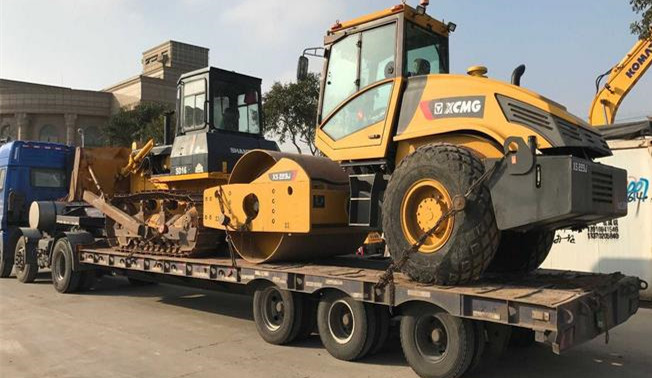压路机运输专业爬梯车推土车自卸车等建筑机械设备运输
